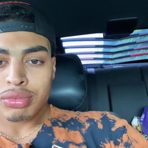 Meet your Posher, Logan